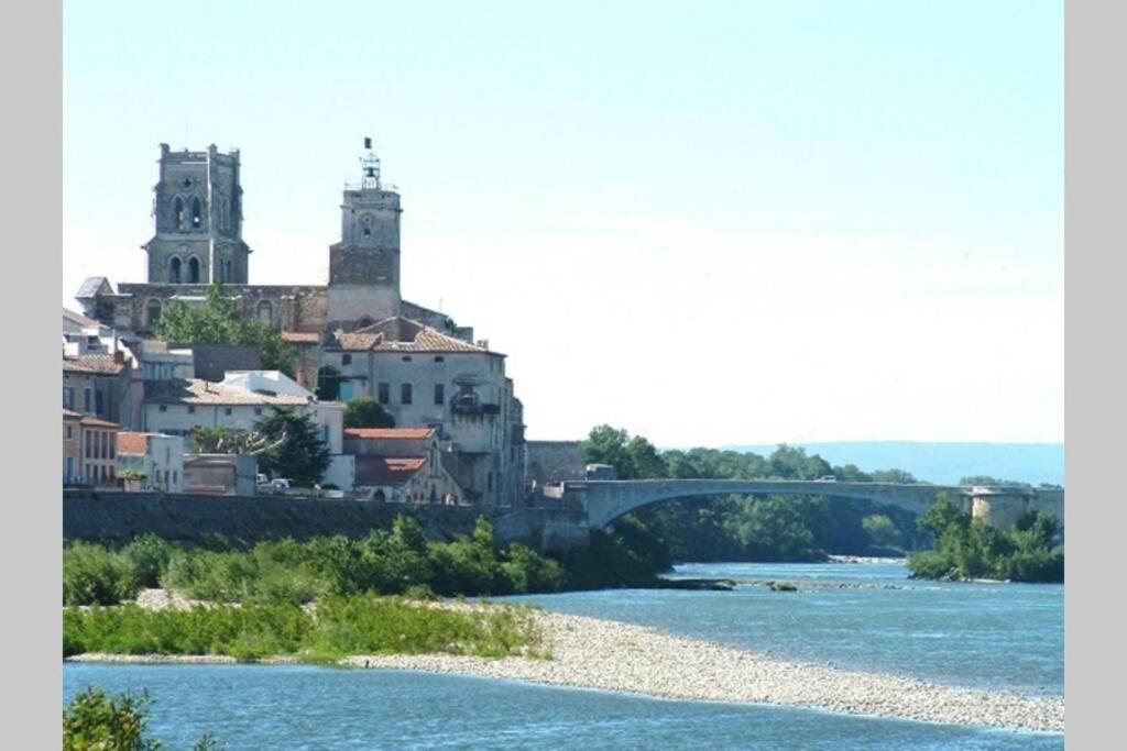 F1 Rez De Chaussee Au Coeur De Pont-Saint-Esprit Kültér fotó